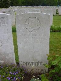 Etaples Military Cemetery - Hull, Edward Joseph